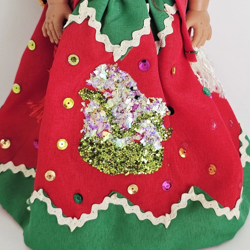 Vintage Mexican‎ Souvenir Doll China Poblana Red Green Dress Sombrero 10.5in